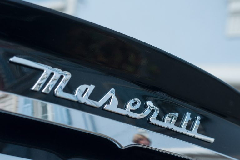 Mehr über den Artikel erfahren Maserati GranCabrio Folgore: Ein elektrisches Luxus-Cabrio mit beeindruckender Performance