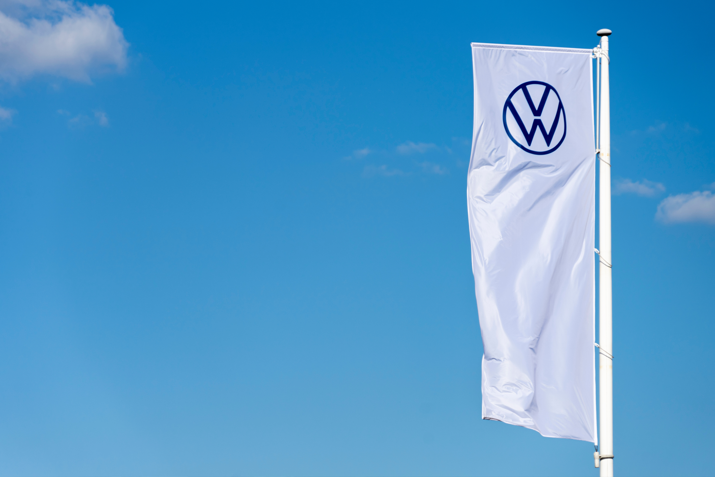 Mehr über den Artikel erfahren Deutscher Oldtimer-Index 2024: Der VW Variant 412 L führt die Wertzuwächse an