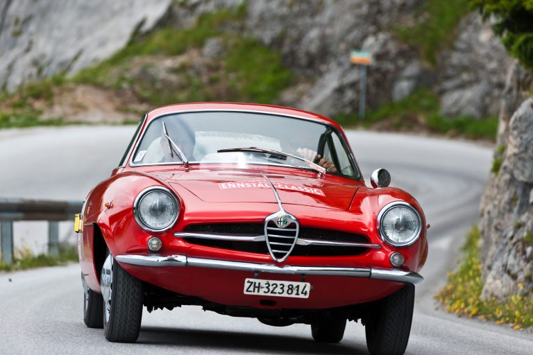 Mehr über den Artikel erfahren Alfa Romeo Giulietta Sprint: Feier zum 70. Jubiläum eines Automobilklassikers